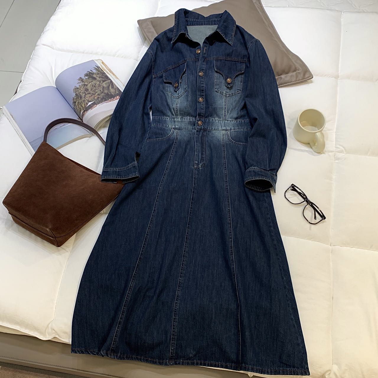 A60法式复古牛仔连衣裙女长袖春季新款设计感a字收腰显瘦大摆伞裙