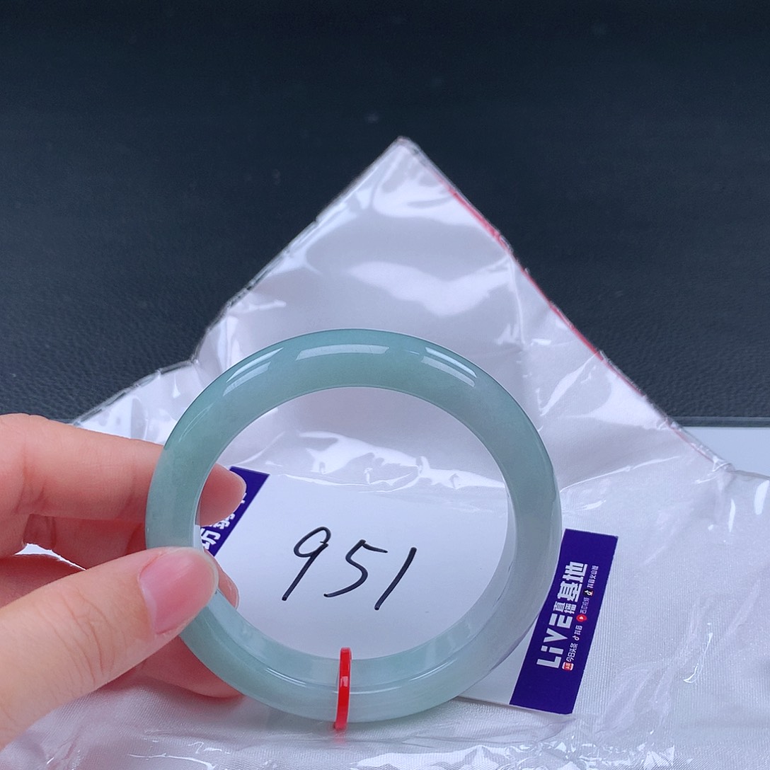 翡翠手镯未镶嵌手镯001467