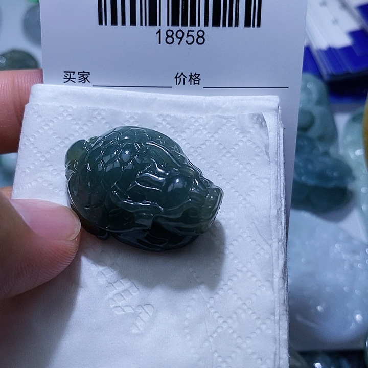颈饰未镶嵌翡翠天光墟翡翠市场现金代购
