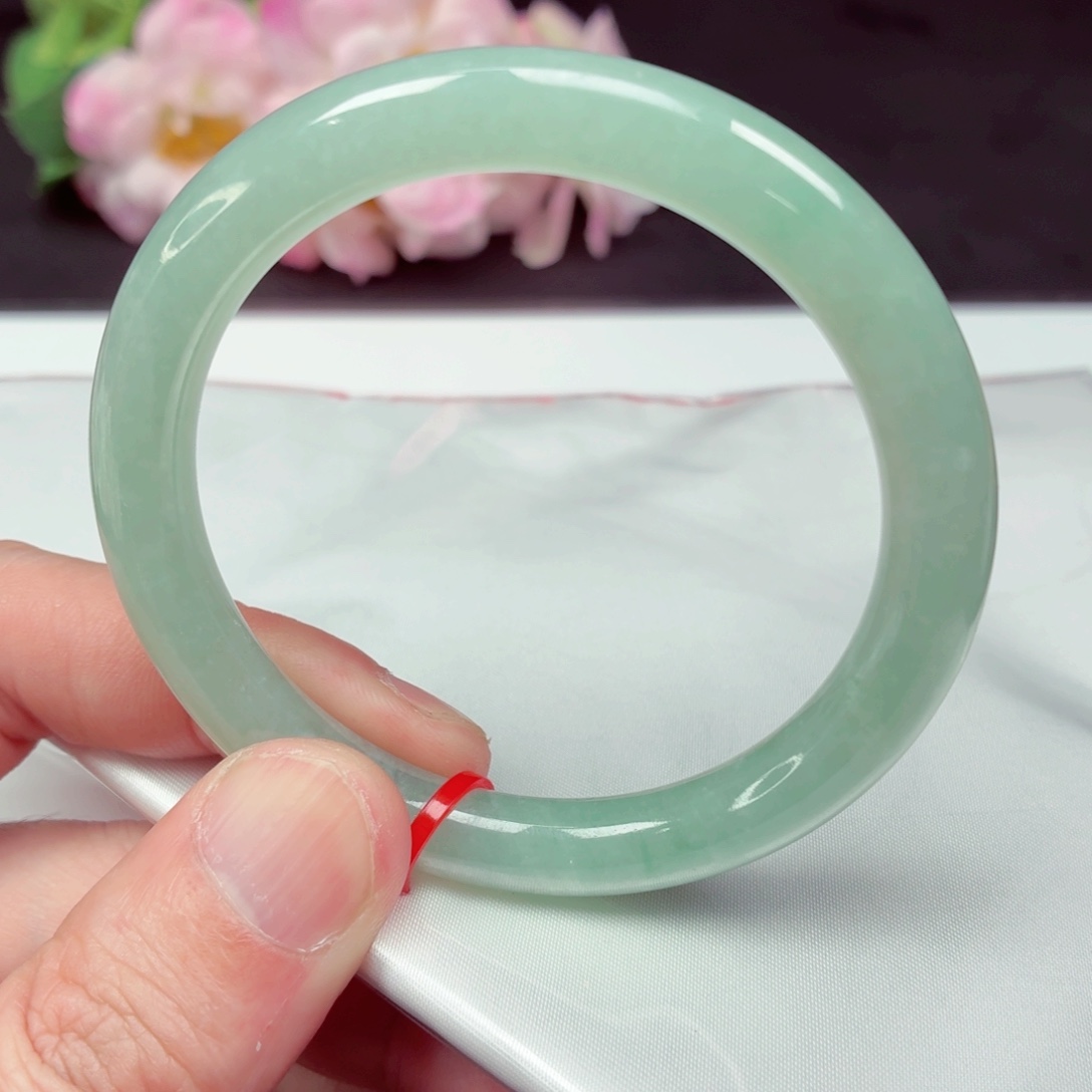 翡翠未镶嵌手镯54.8圈