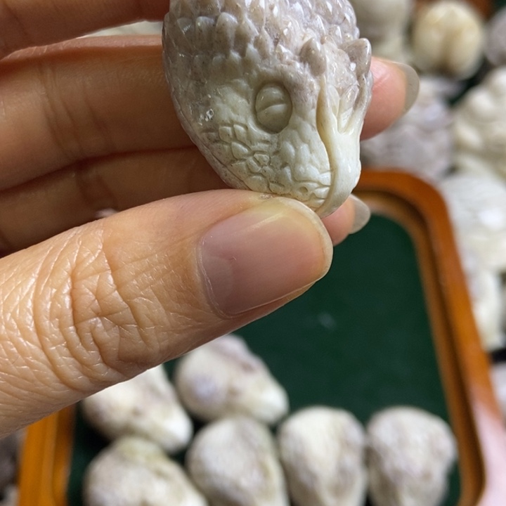 啊***配饰鹿角雕刻一个出