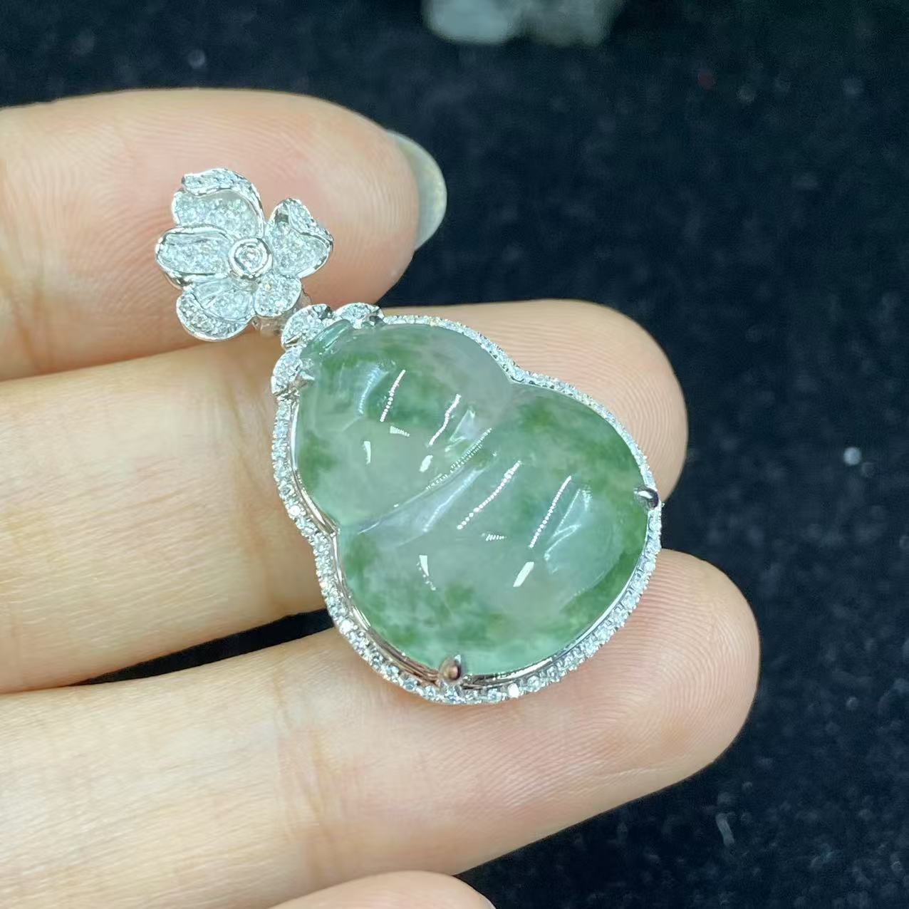 新春大集翡翠吊坠（不含链）18k金镶嵌--吊坠1925 6