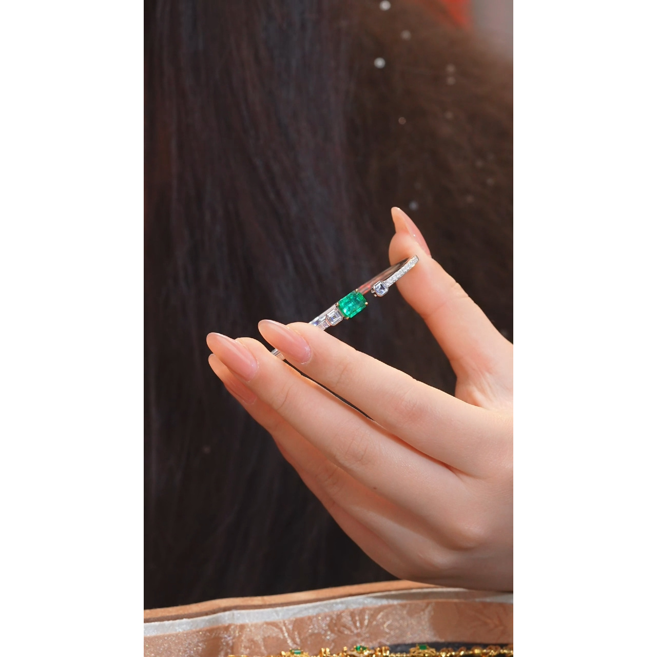 祖母绿手镯18K金镶嵌（1.2ct）@@U3455