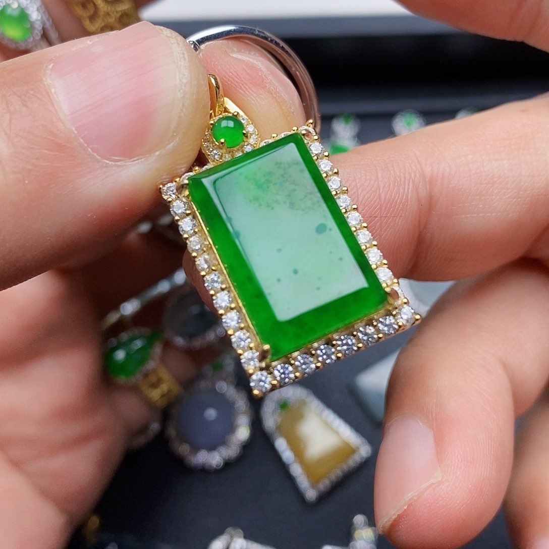 翡翠颈饰银S925镶嵌项链