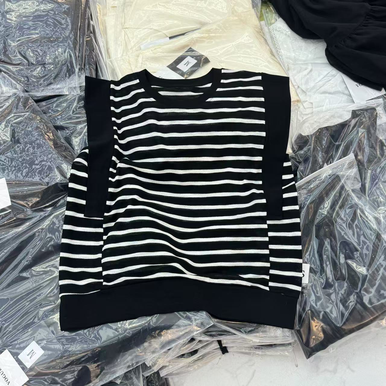 ZM无袖条纹圆领常规T恤条纹黑色百搭