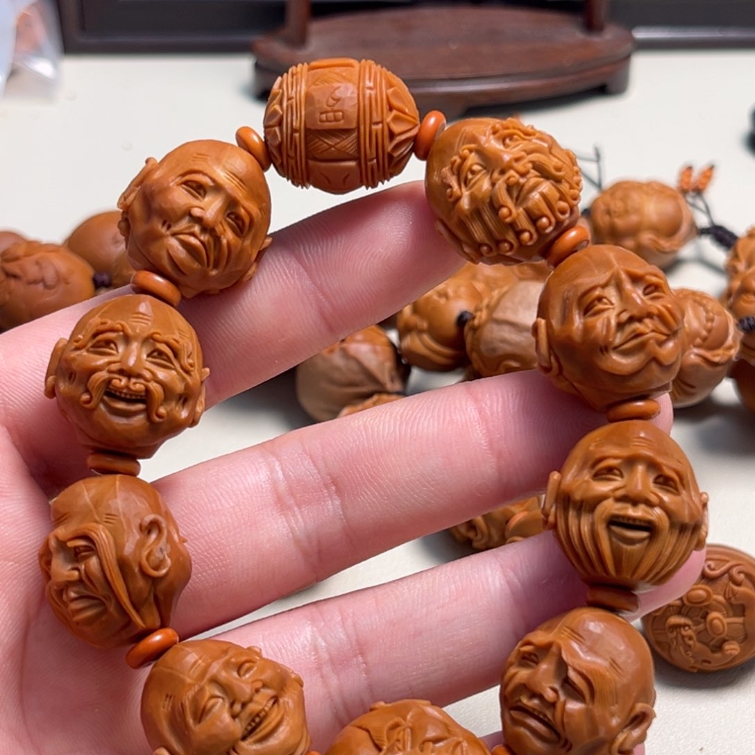 橄榄核吊坠?****爱十八罗汉