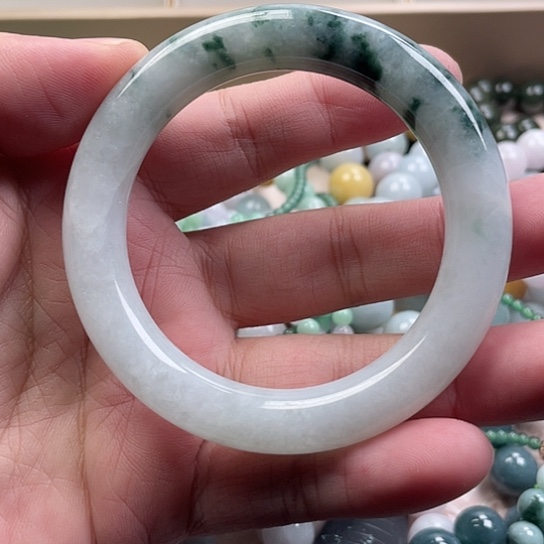 翡翠未镶嵌颈饰66