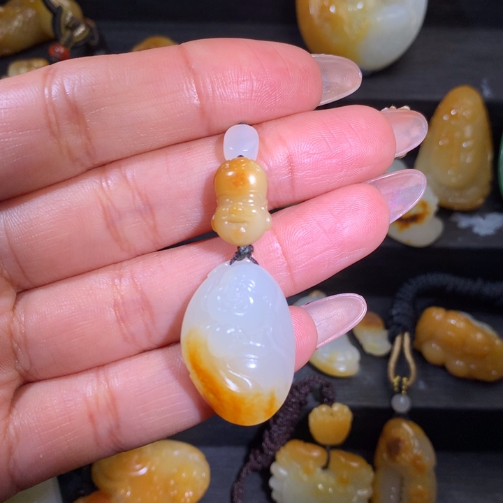 和田玉颈饰未镶嵌