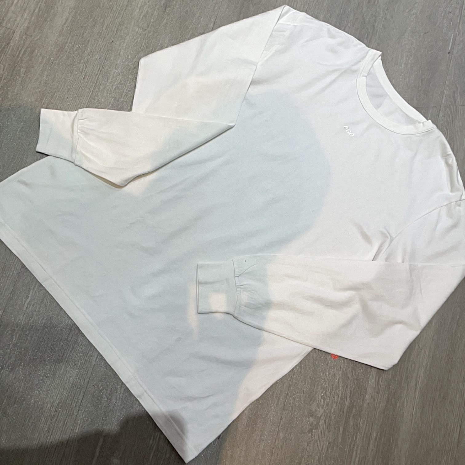 圆领前面字母刺绣长袖宽松针织衫内搭外穿（丹巴渡）-果梓842