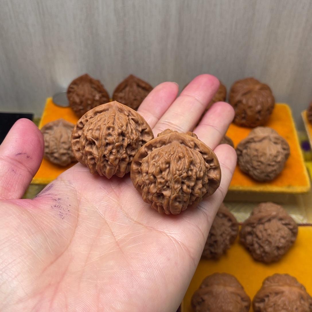 嵩***嵩把件文玩核桃四座楼