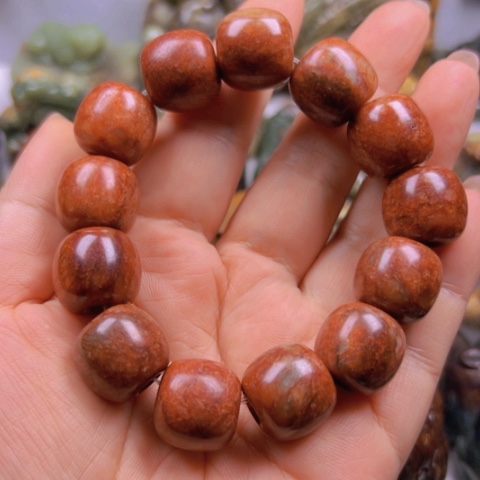 透闪石质玉手串未镶嵌