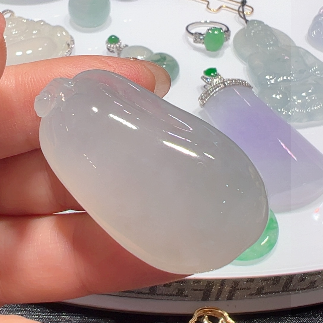 翡翠颈饰未镶嵌吊坠