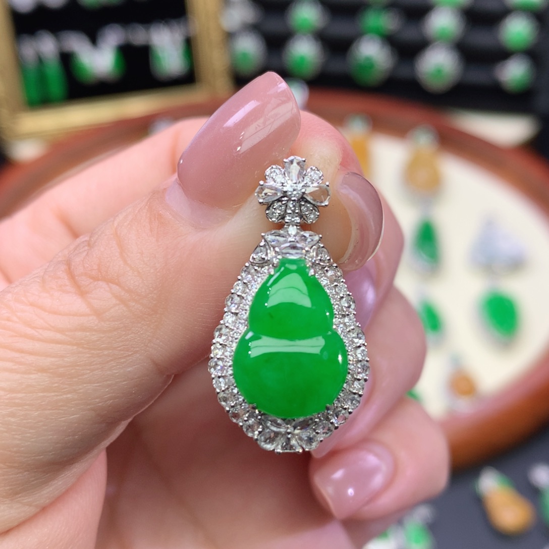 翡翠18K金镶嵌吊坠(不含链)