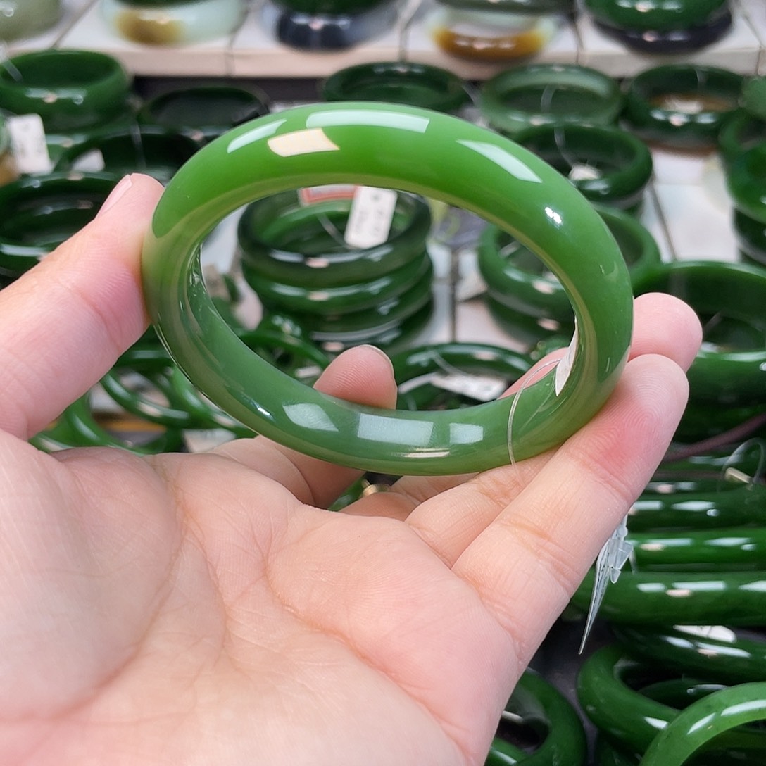 和田玉（碧玉）手镯未镶嵌