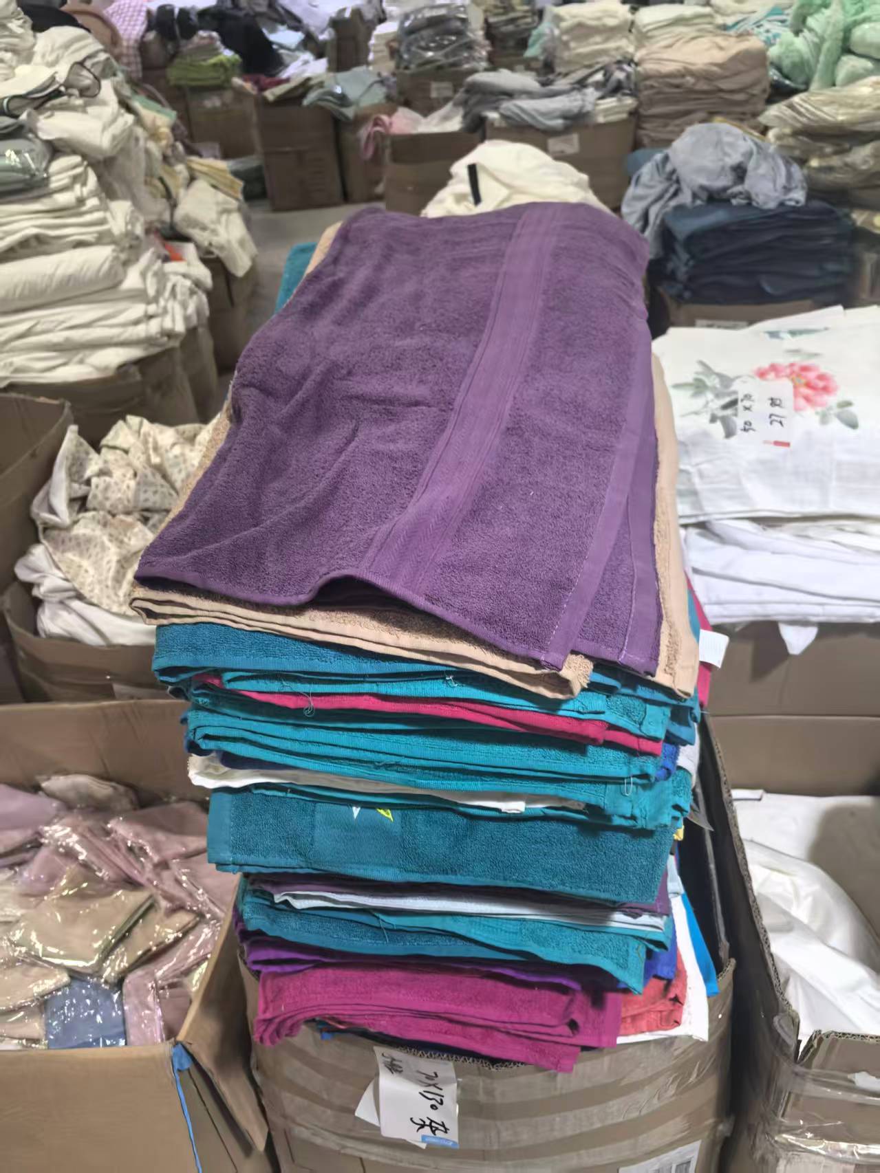 《厚广家》3楼70×130杂款全棉毛圈浴巾 发1张，不挑色 小脏