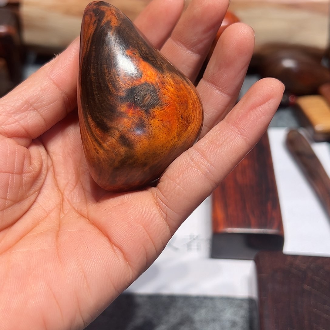 交趾黄檀（大红酸枝）晨**光