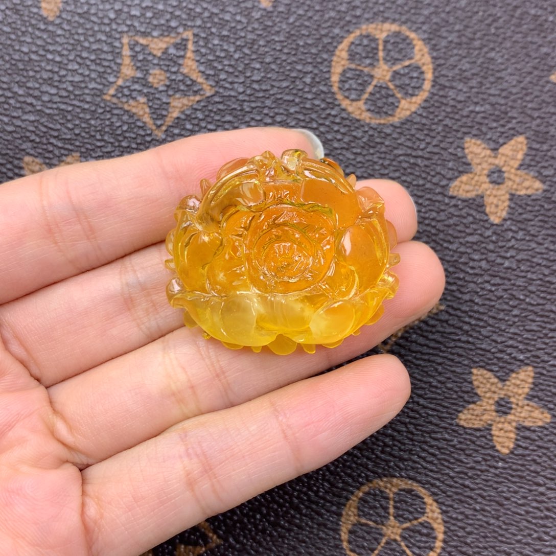 琥珀未镶嵌珠宝奇石