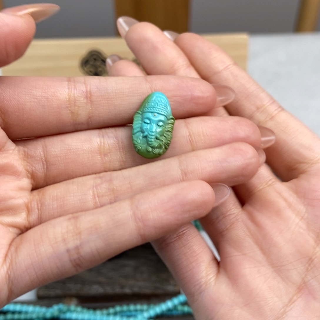 绿松石配件未镶嵌