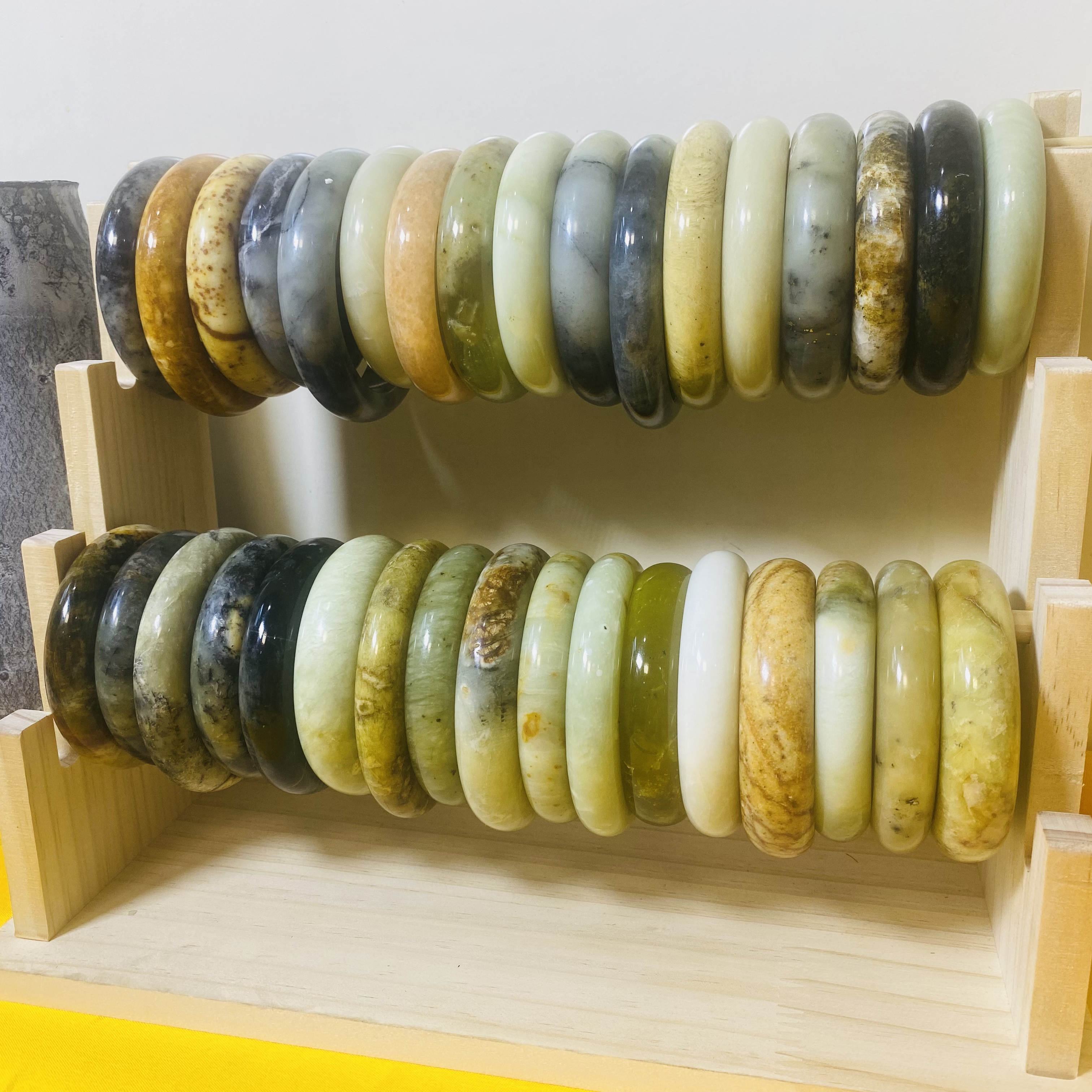 【直播间专拍】买二送一，赠品以所拍圈口随机发货或者手串（微瑕）