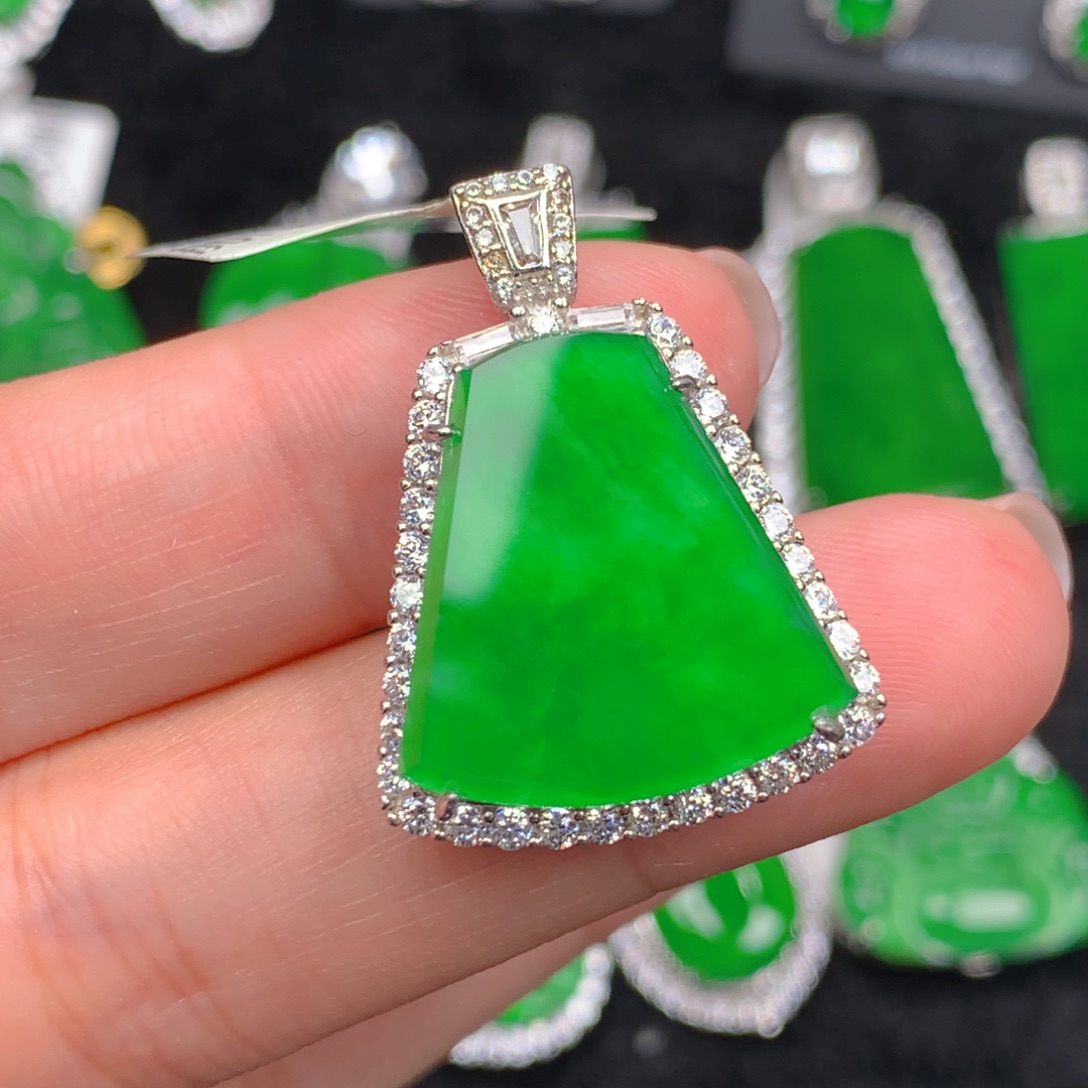 翡翠银S925镶嵌吊坠(不含链)钰****o