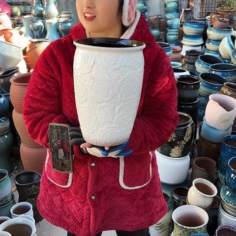 口20高30瑕疵一个盆子。 