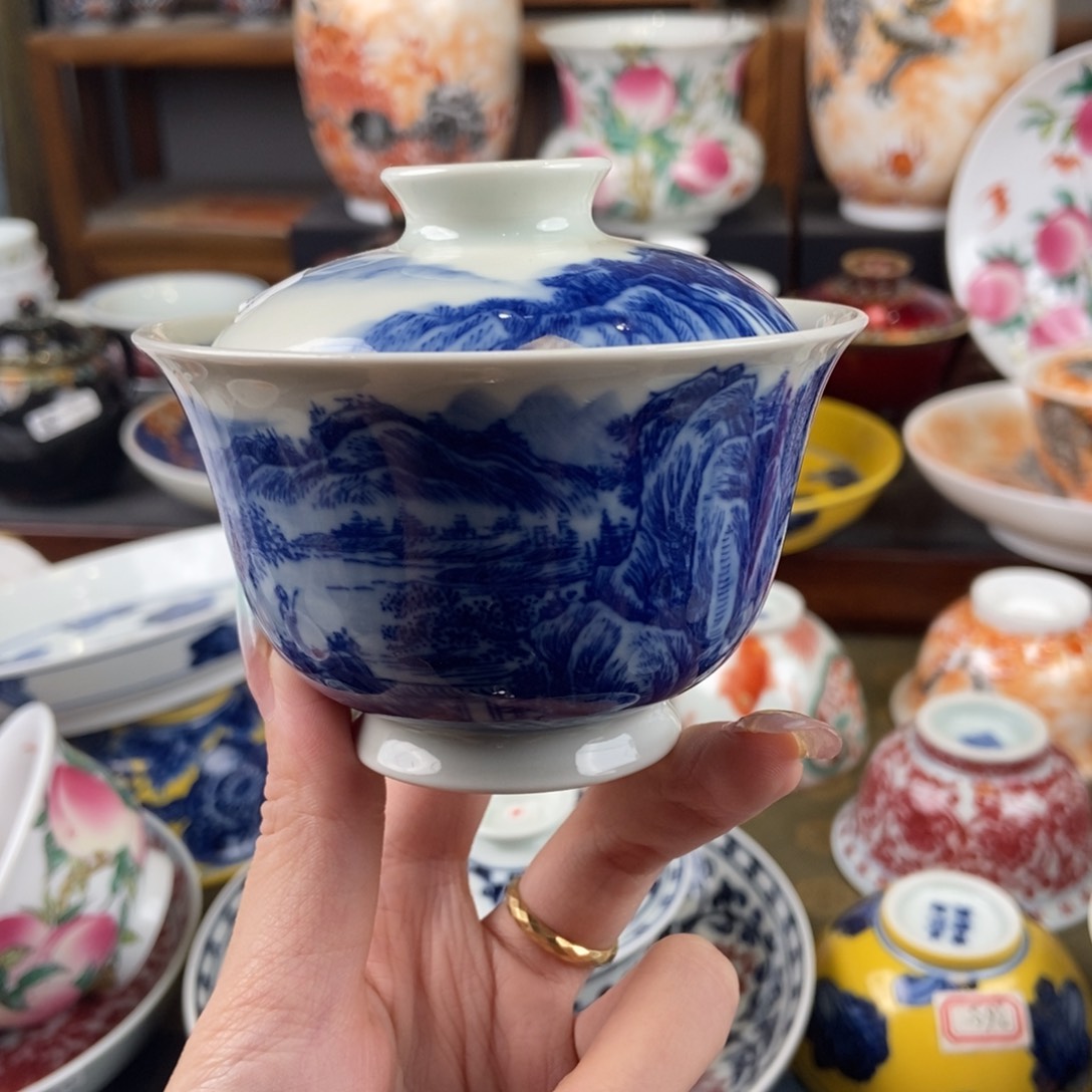 陶瓷艺术家的作品是一