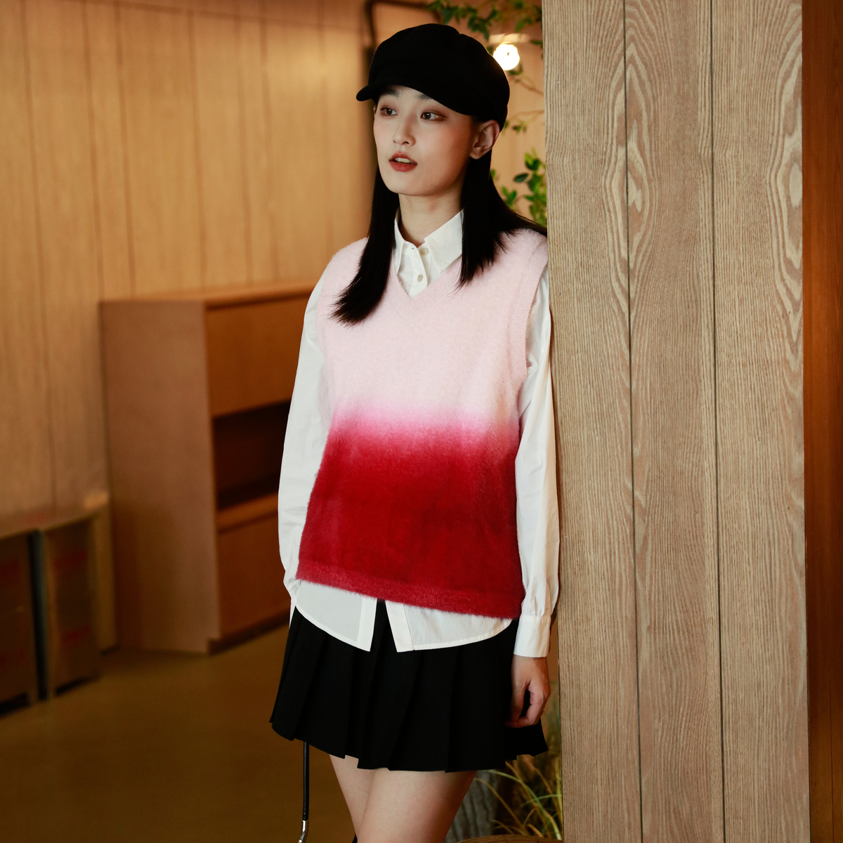 西町村屋背心女冬新款学院文艺风V领渐变软糯无袖外搭HD8222202