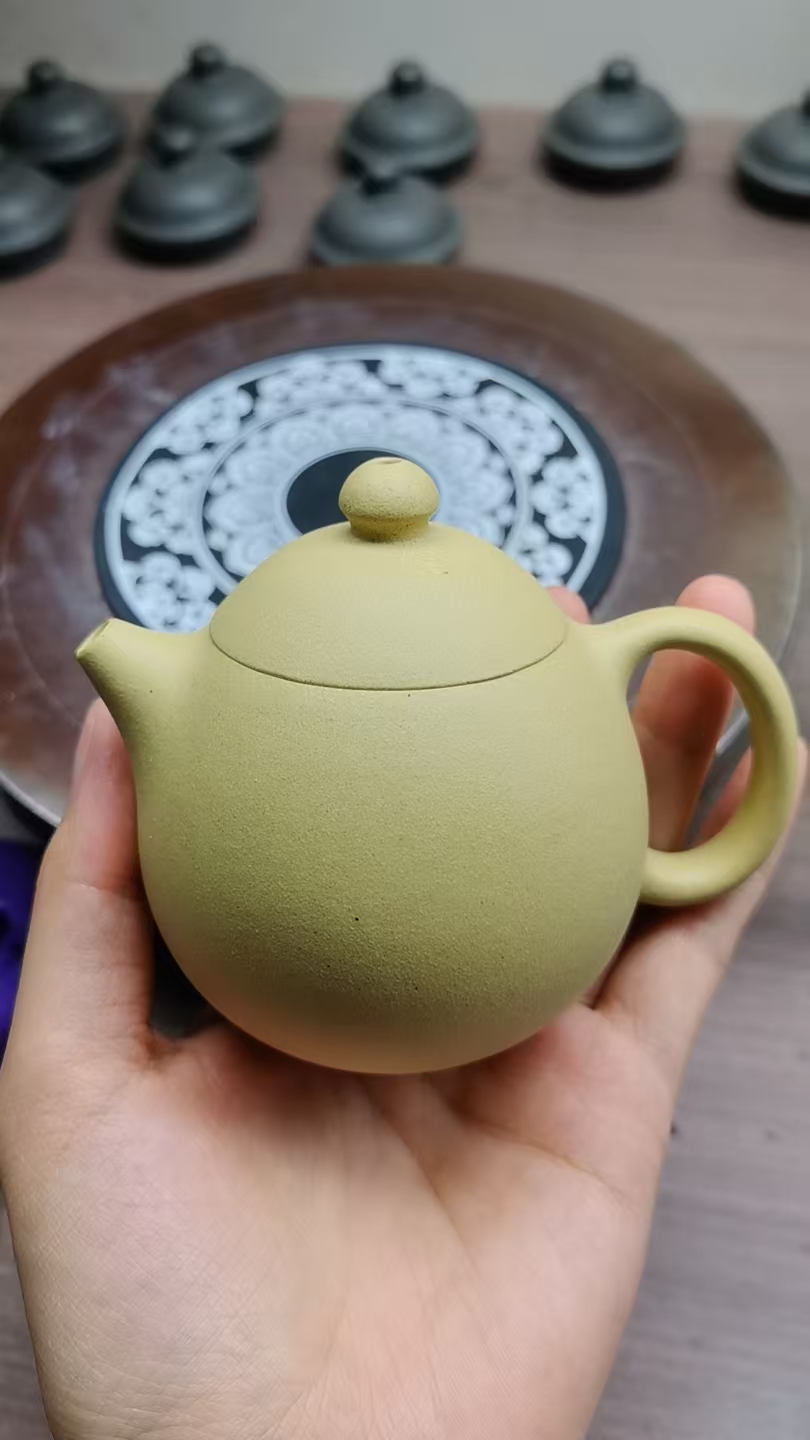 宜兴紫砂壶，微微瑕，半手工艺，龙蛋壶140cc，先联系客服看细节。