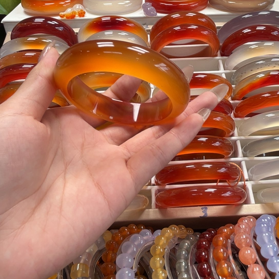 手镯玛瑙/玉髓未镶嵌娜***拿