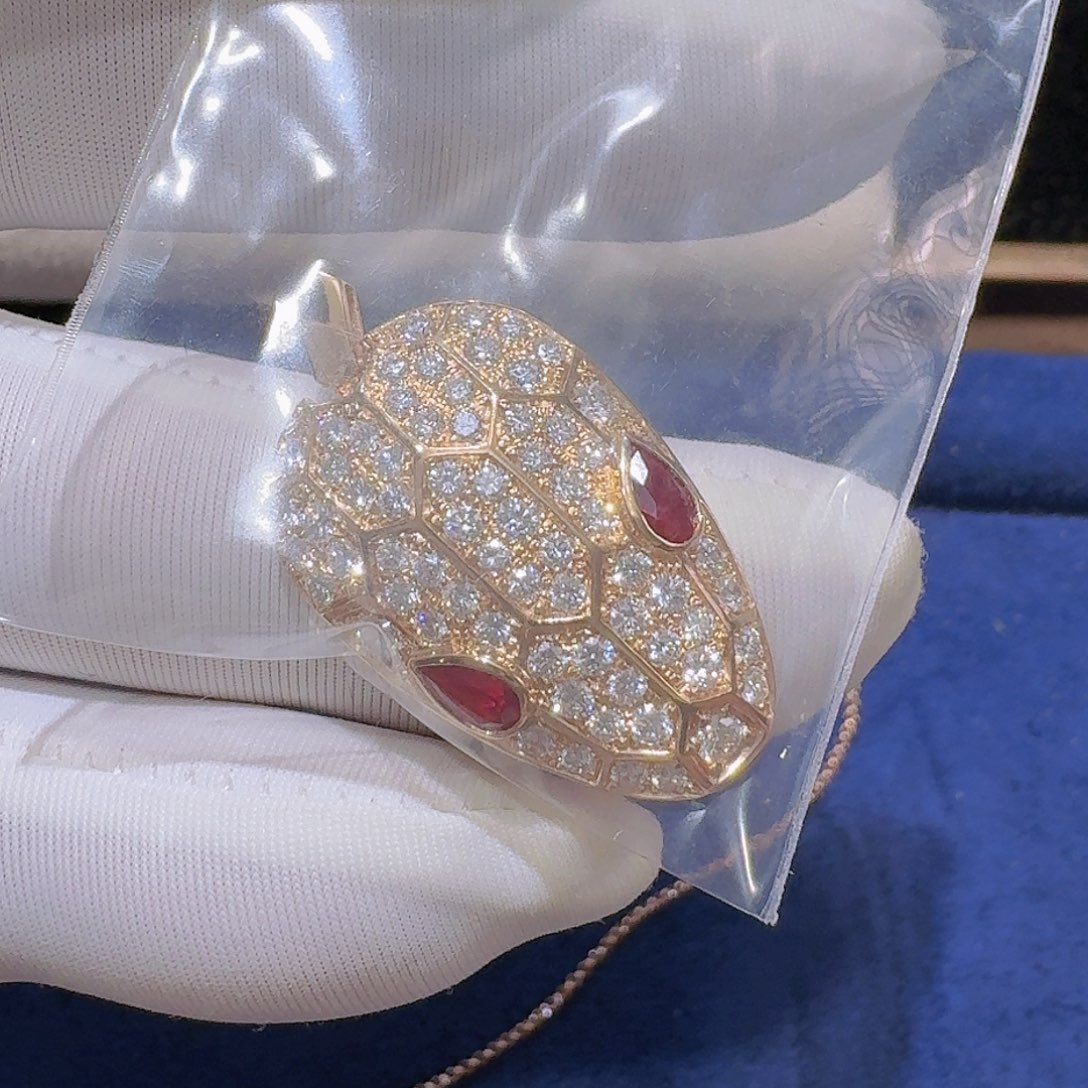 实验室培育钻石颈饰18K金镶嵌吊坠（不含链）