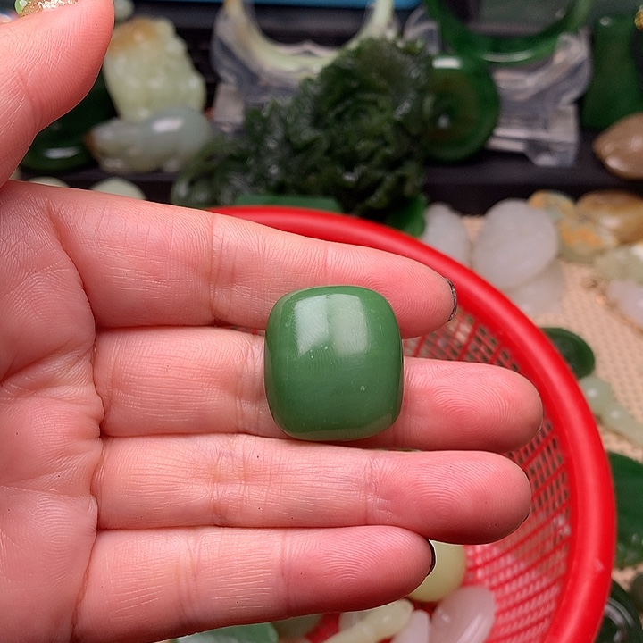 和田玉颈饰未镶嵌知**乐