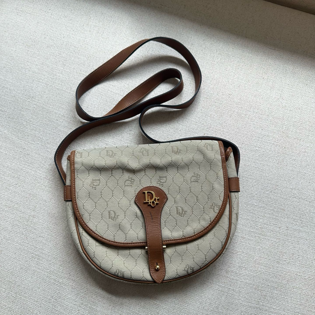 95新 DIOR/迪奥 95新-中古蜂巢斜挎包单肩包豆腐包马鞍包