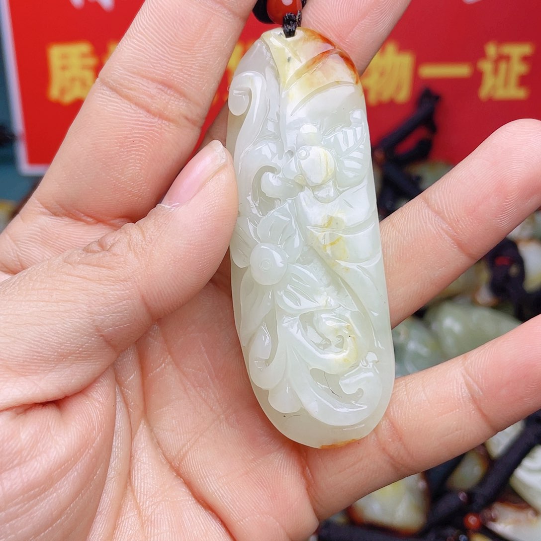 和田玉颈饰未镶嵌