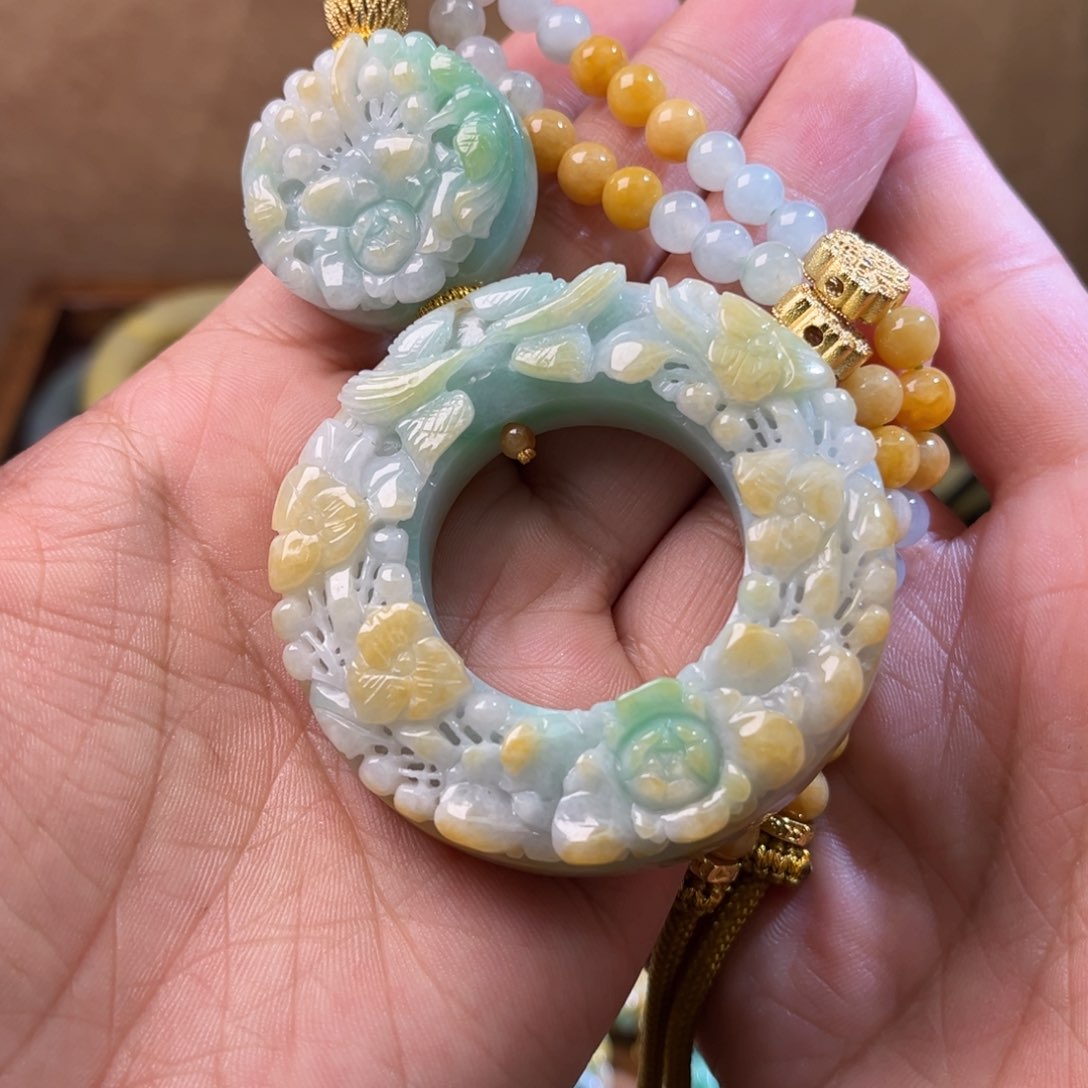 翡翠颈饰未镶嵌带编织