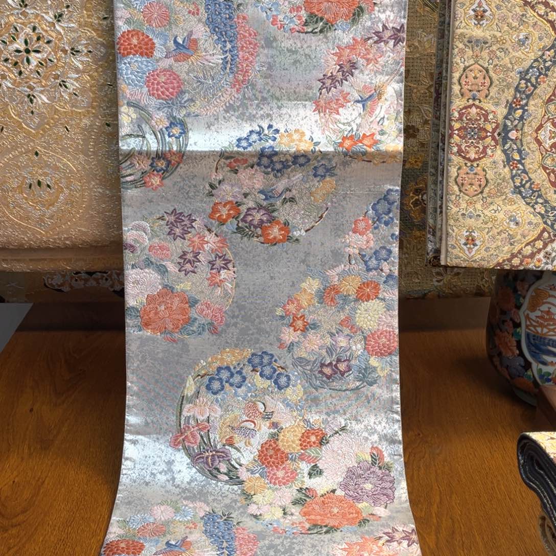 织绣银箔唐织花卉