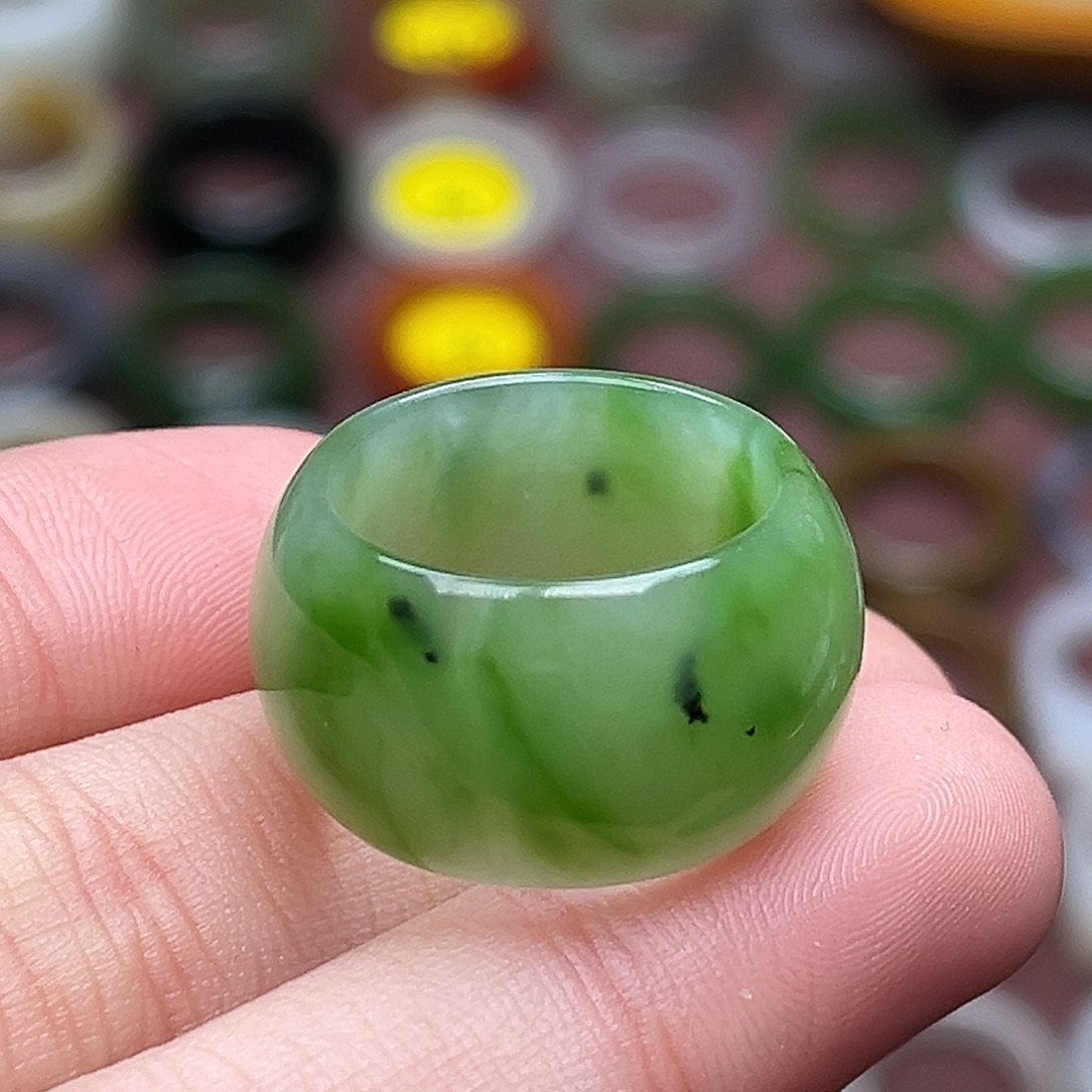 和田玉未镶嵌戒指16.9青苹果