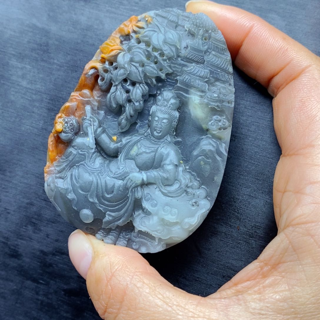 石英质玉（黄龙玉）颈饰未镶嵌