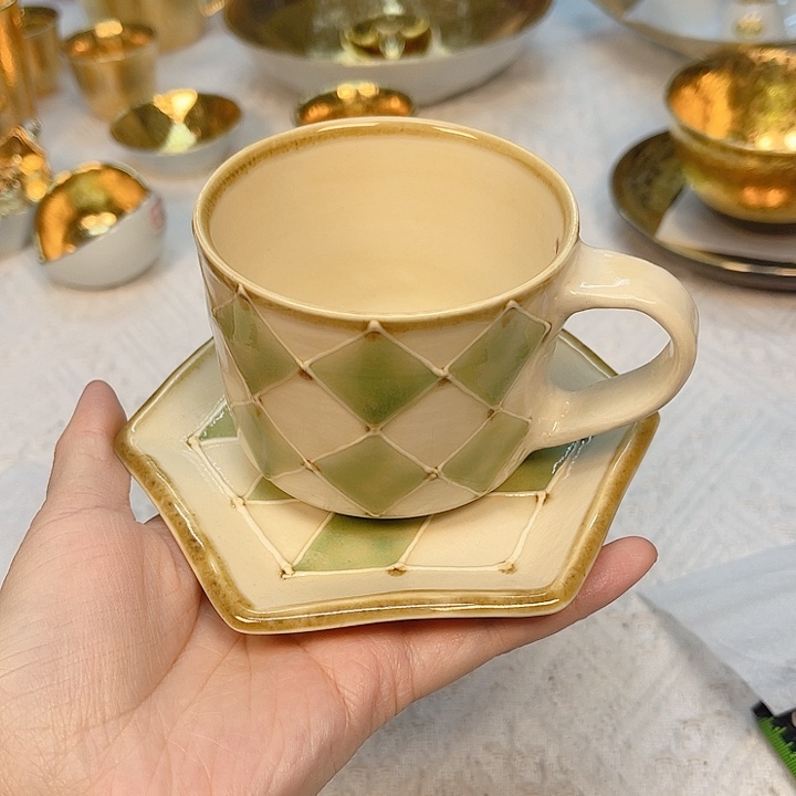 瓷片The first thing