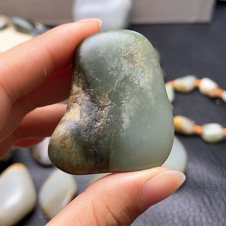 和田玉颈饰未镶嵌16