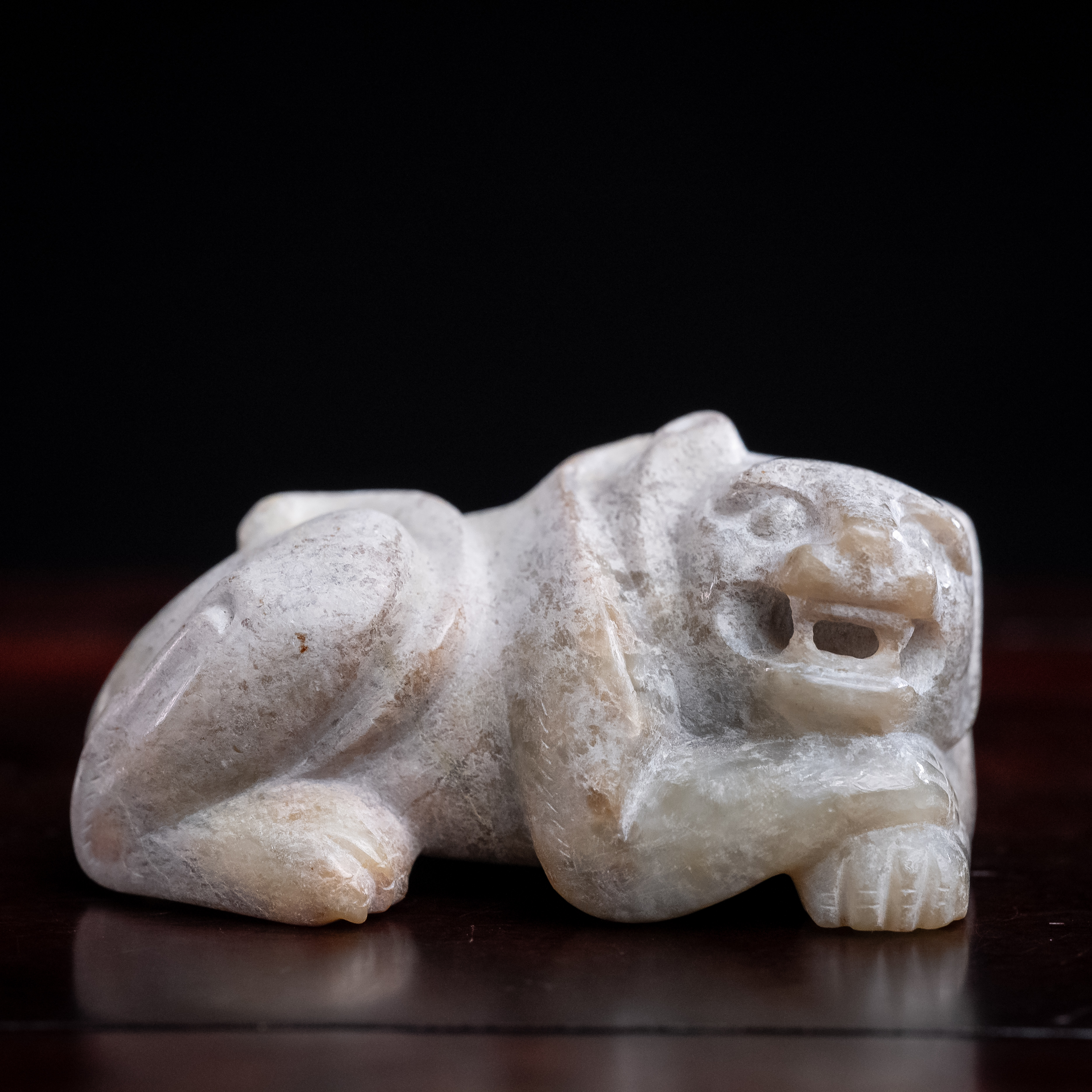 明代和田玉瑞兽把件