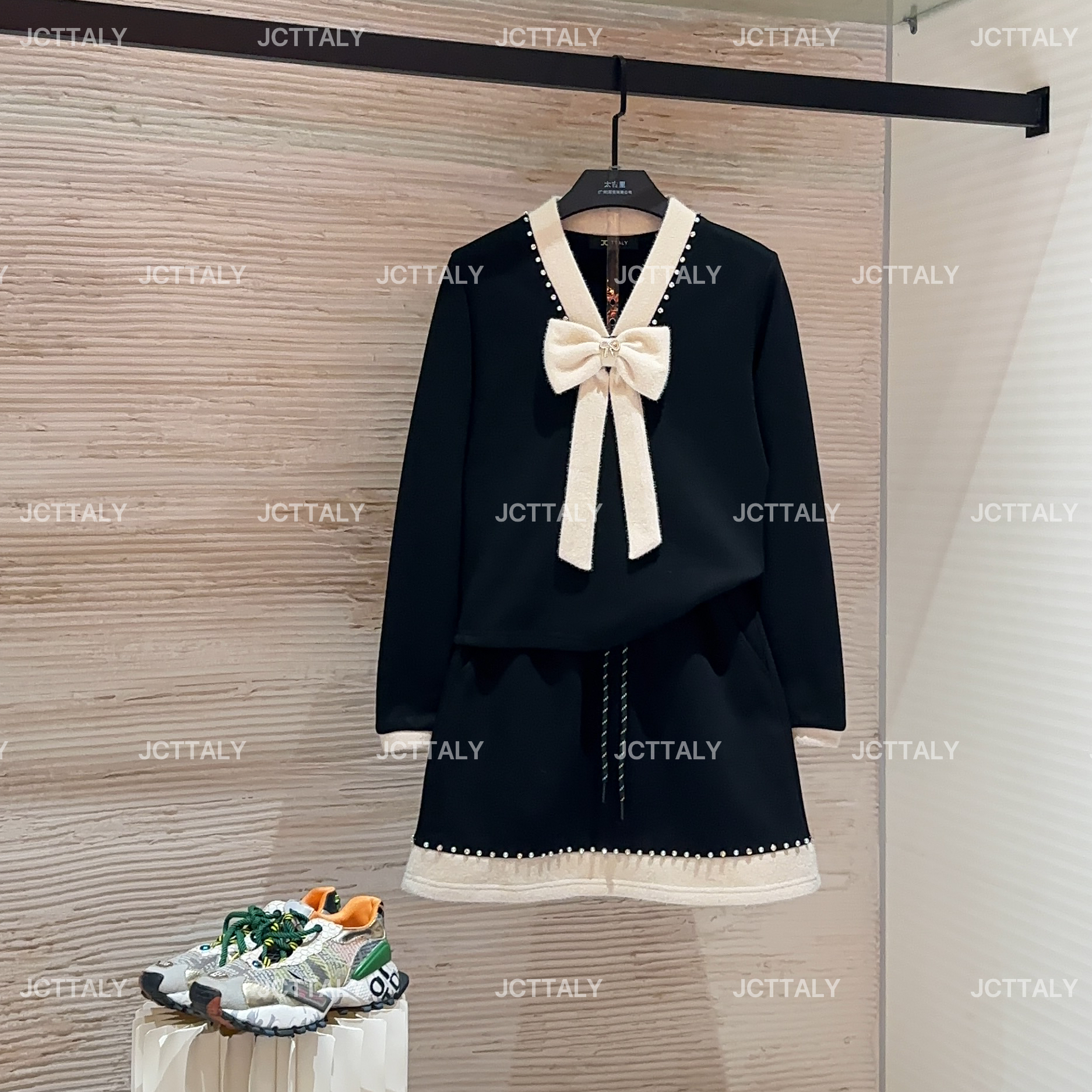 【宠粉价】（加绒）时尚套装气质款设计师重工TZ-873