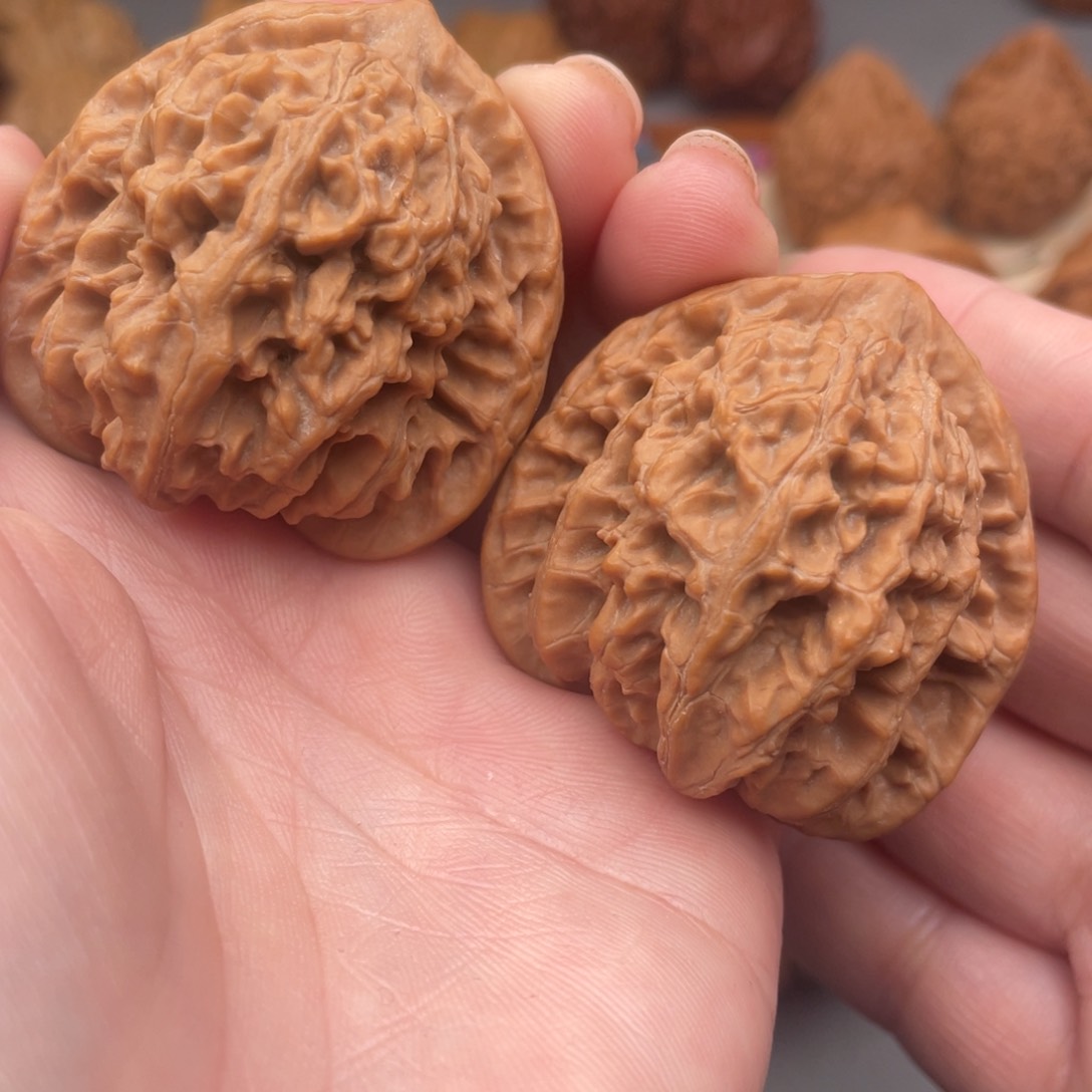 文玩核桃把件霞云领41