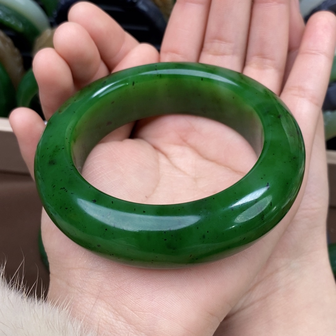 和田玉手镯  未镶嵌玌