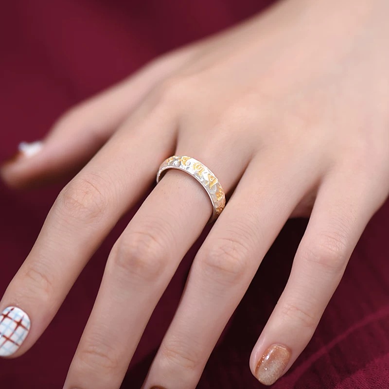 足银戒指 描金六字真言戒指足银999男女轻奢高级感古法锤纹戒指