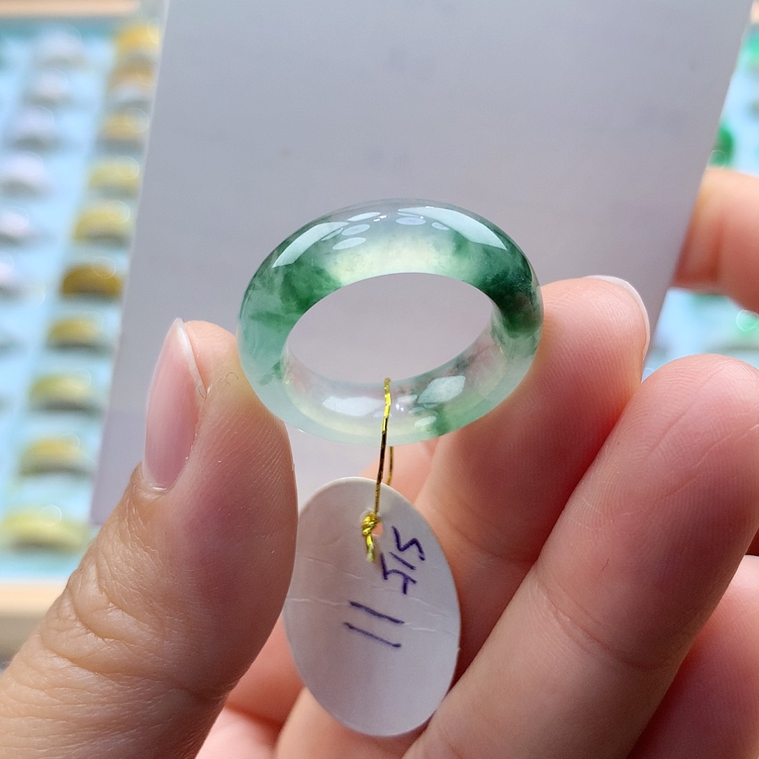 翡翠戒指未镶嵌11圈