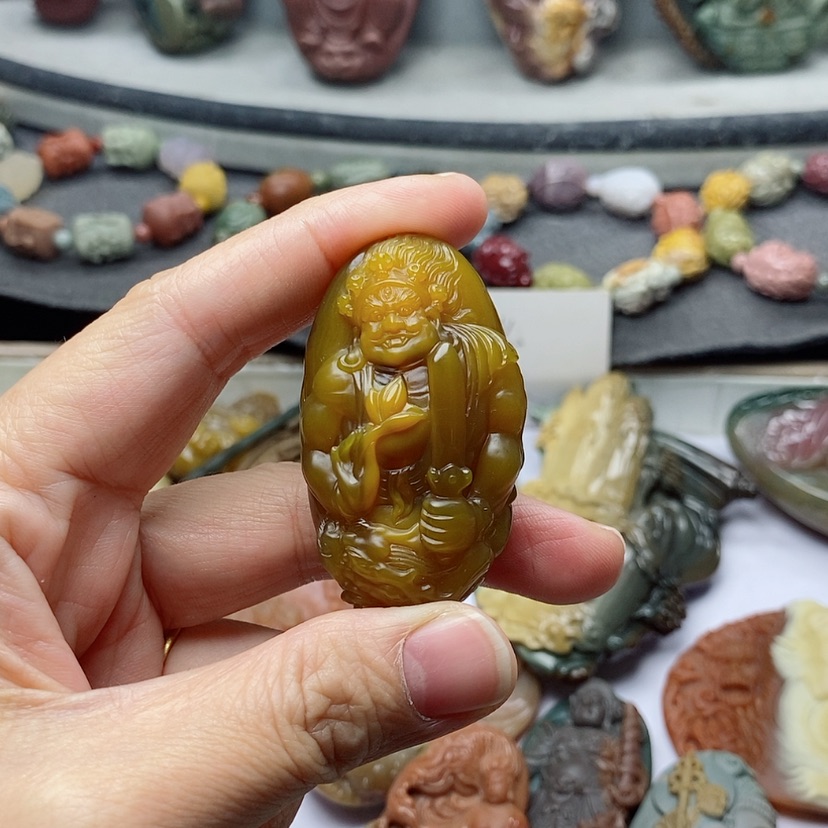 【闪购商品】定制石英质玉吊坠未镶嵌