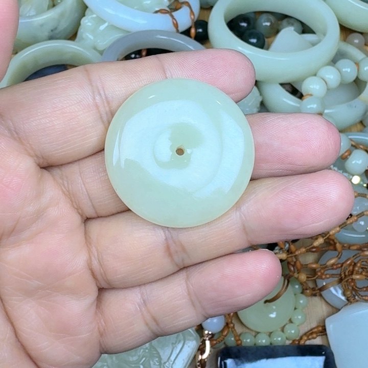 和田玉（糖玉）未镶嵌吊坠(赠链)