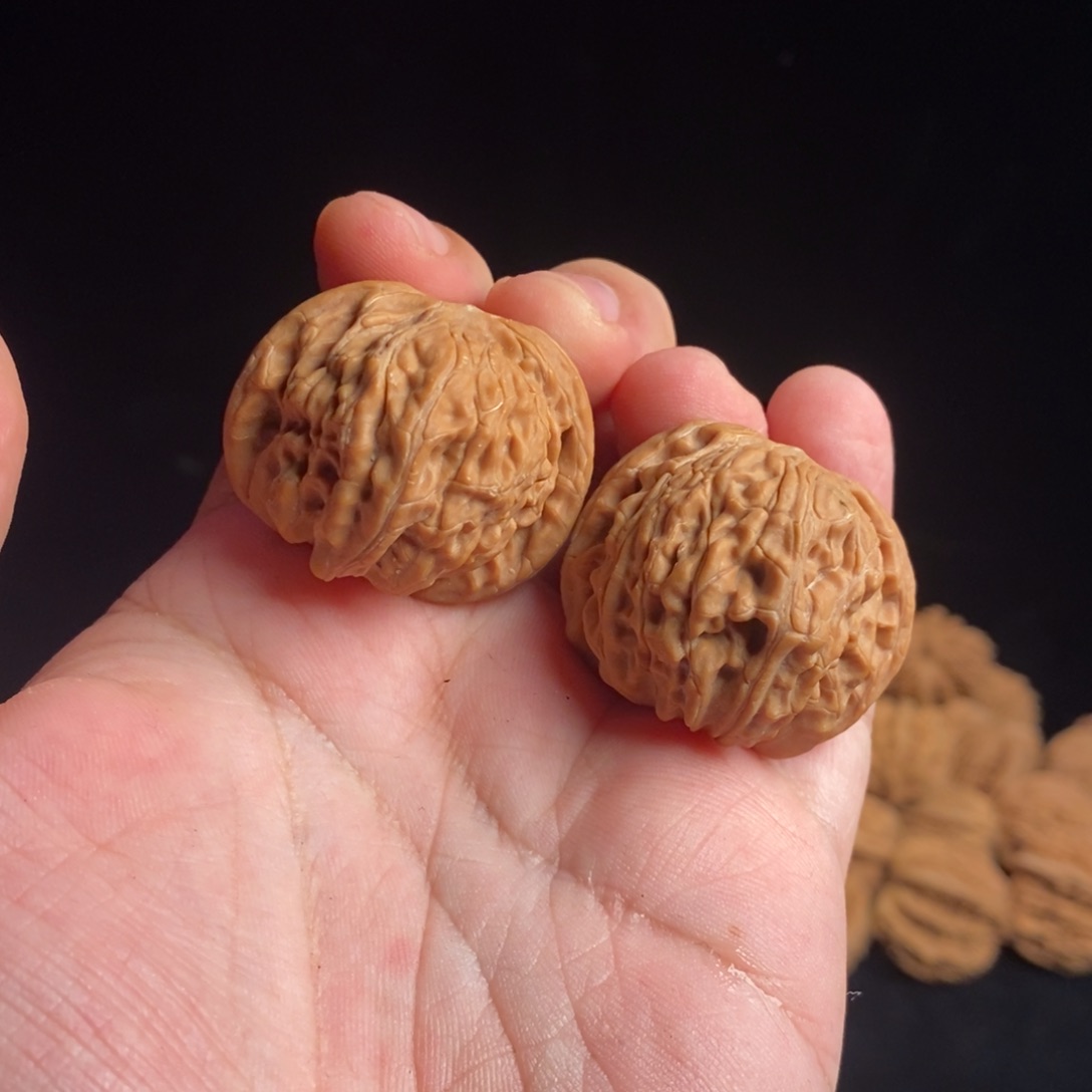 文玩核桃把件37+全品对歪磨盘