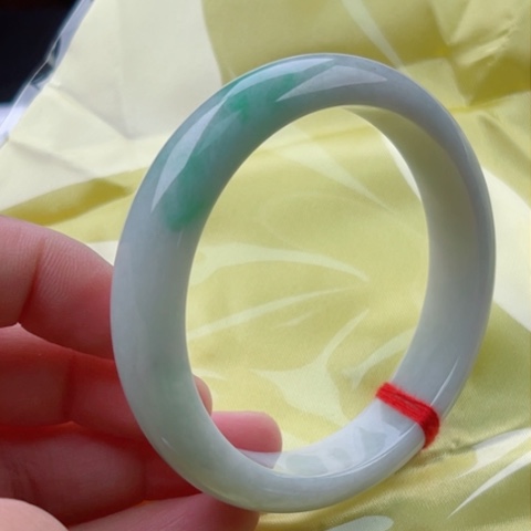 翡翠手镯未镶嵌正60