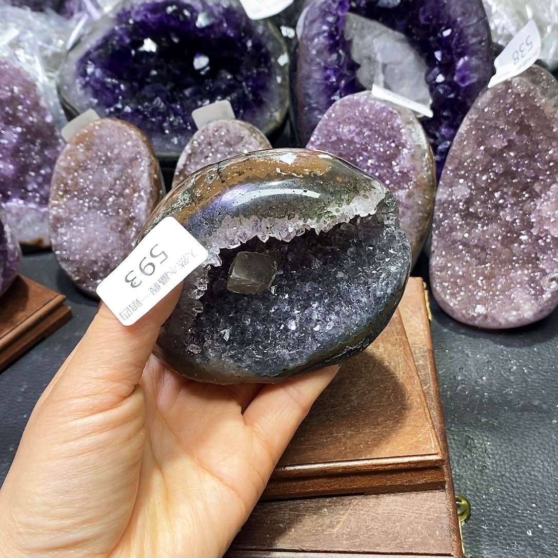 水晶大型摆件（非配饰）未镶嵌